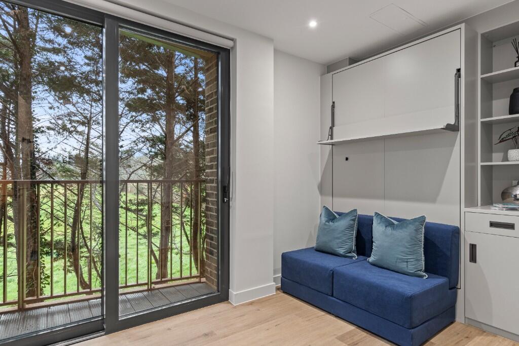 Hanger Lane, London, W5