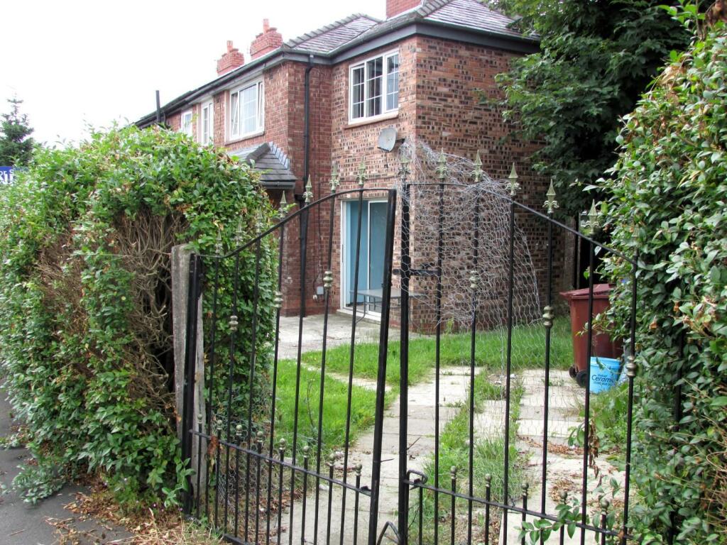 SurbitonRd66gdn3.JPG
