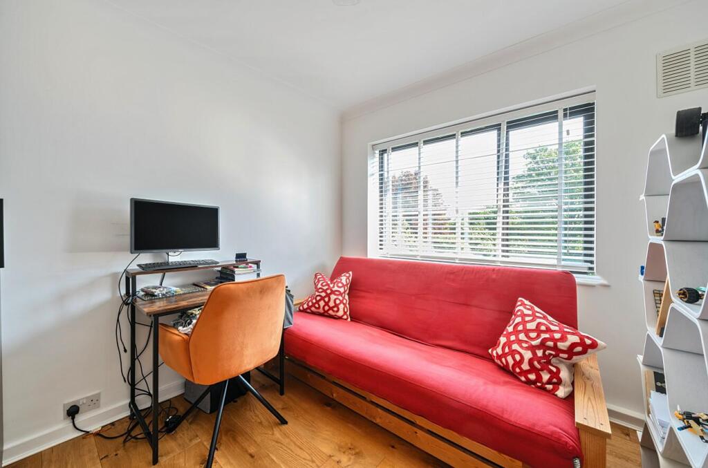 32-682312645be5a-1290276-ARW-32 .jpg