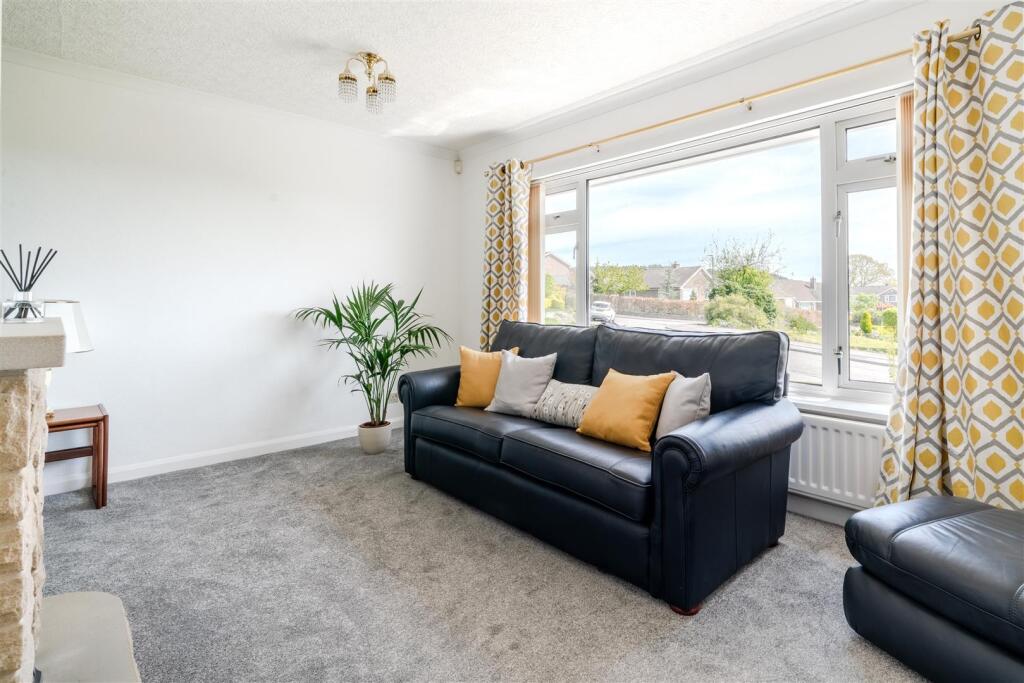 Living Room - Diner.jpg