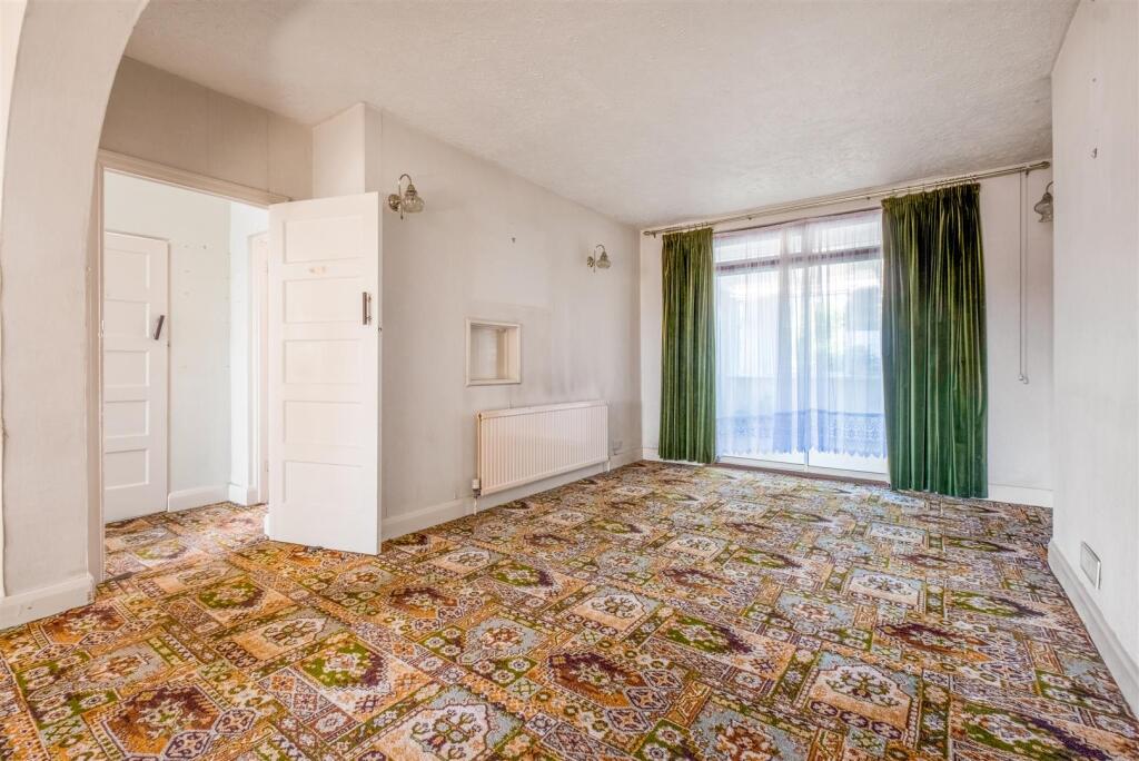 3 Court Farm Road-7.jpg