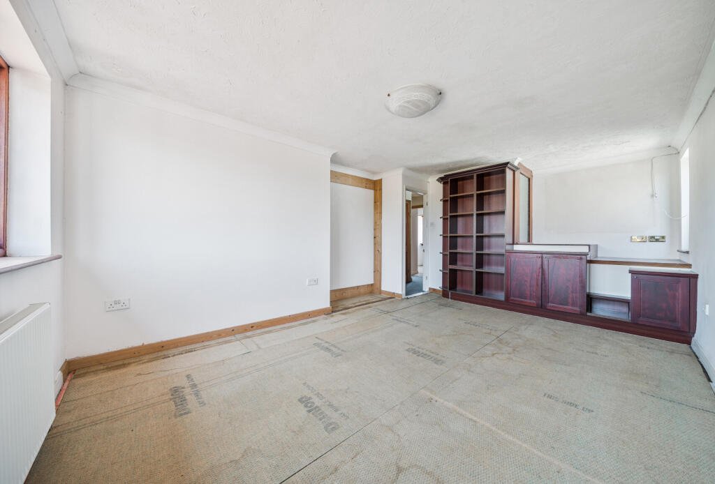 1305695-21-6852b3...