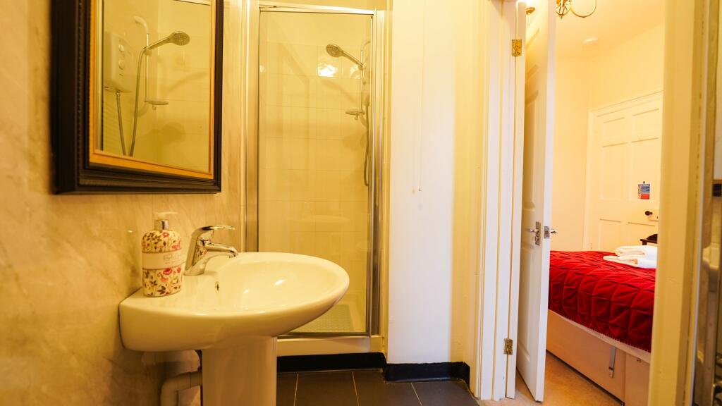 Bedroom One En-Suite