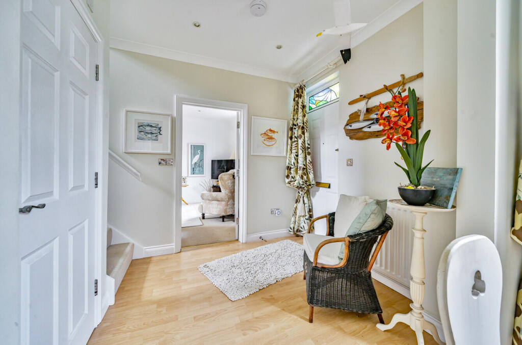 1305894-35-684c1b...