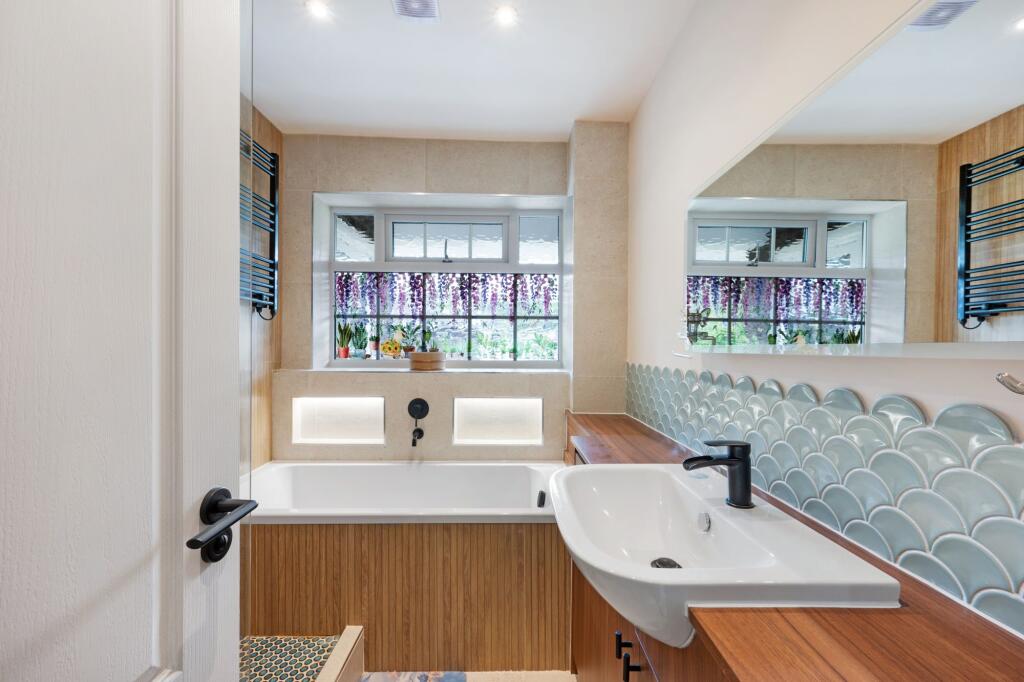 Bathroom/Shower Room and Separate W/C