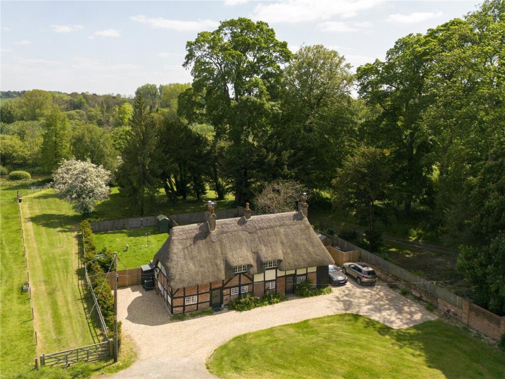 1&amp;2 Cowlease Cottage