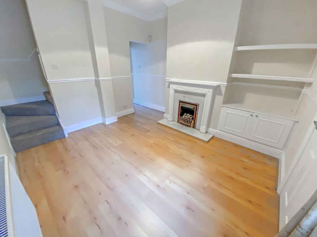 Middle Reception Room 