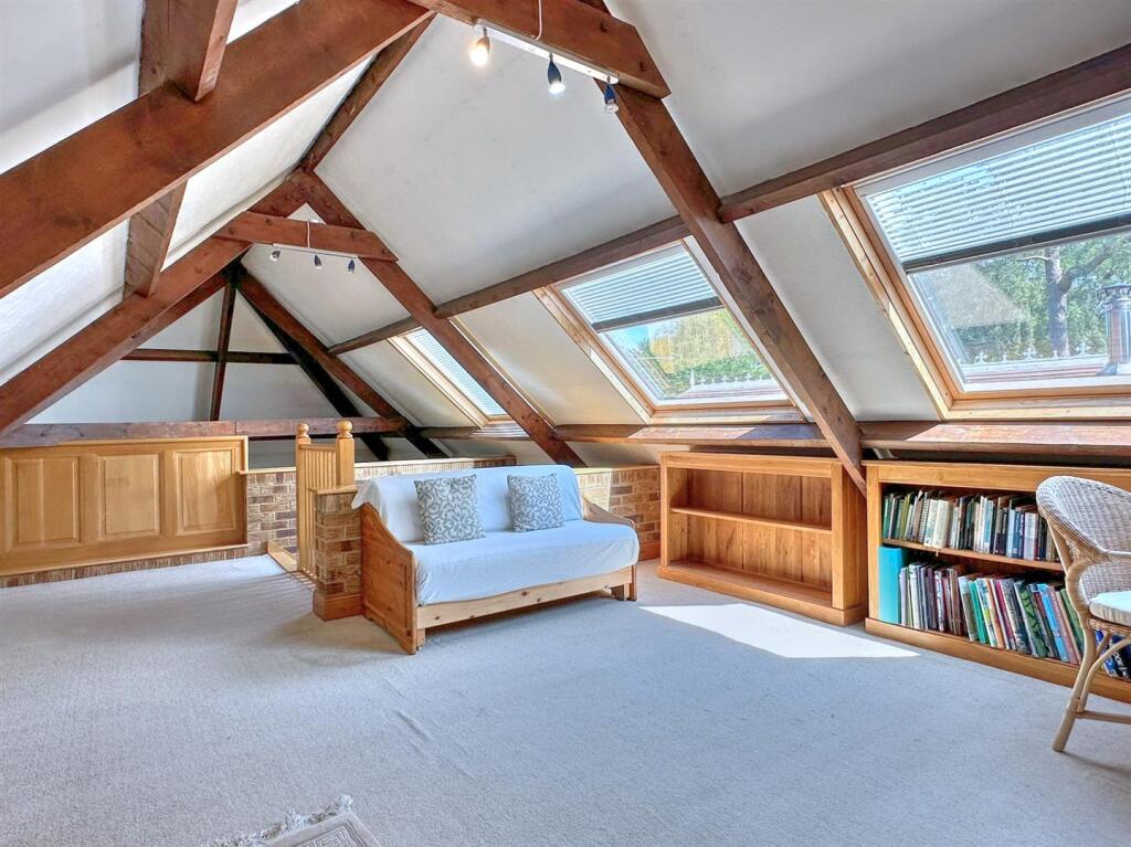 HOME OFFICE / RECEPTION ROOM