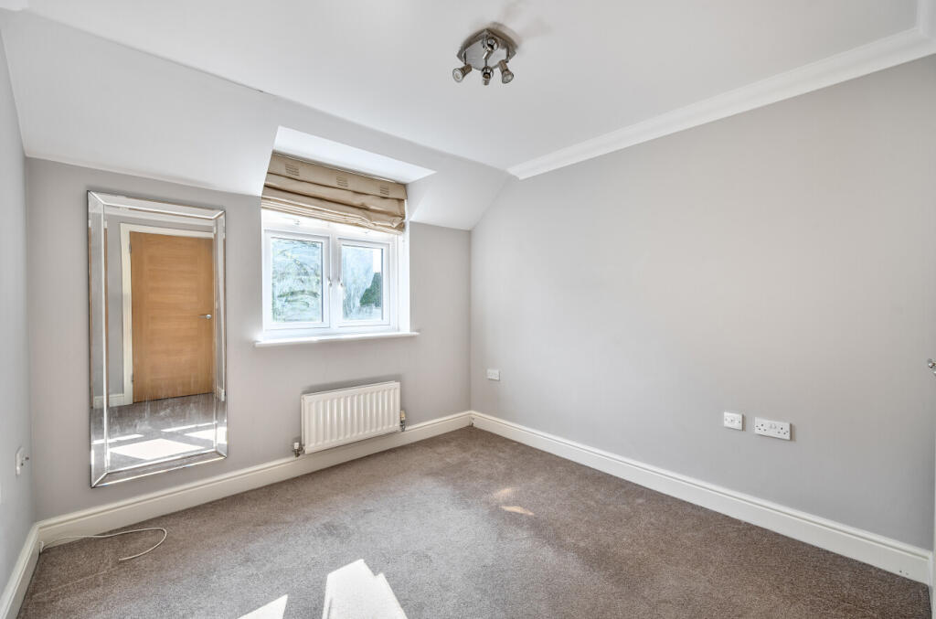 1330835-12-688345...