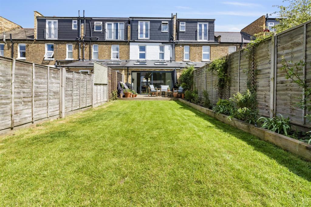 West Facing Rear Garden