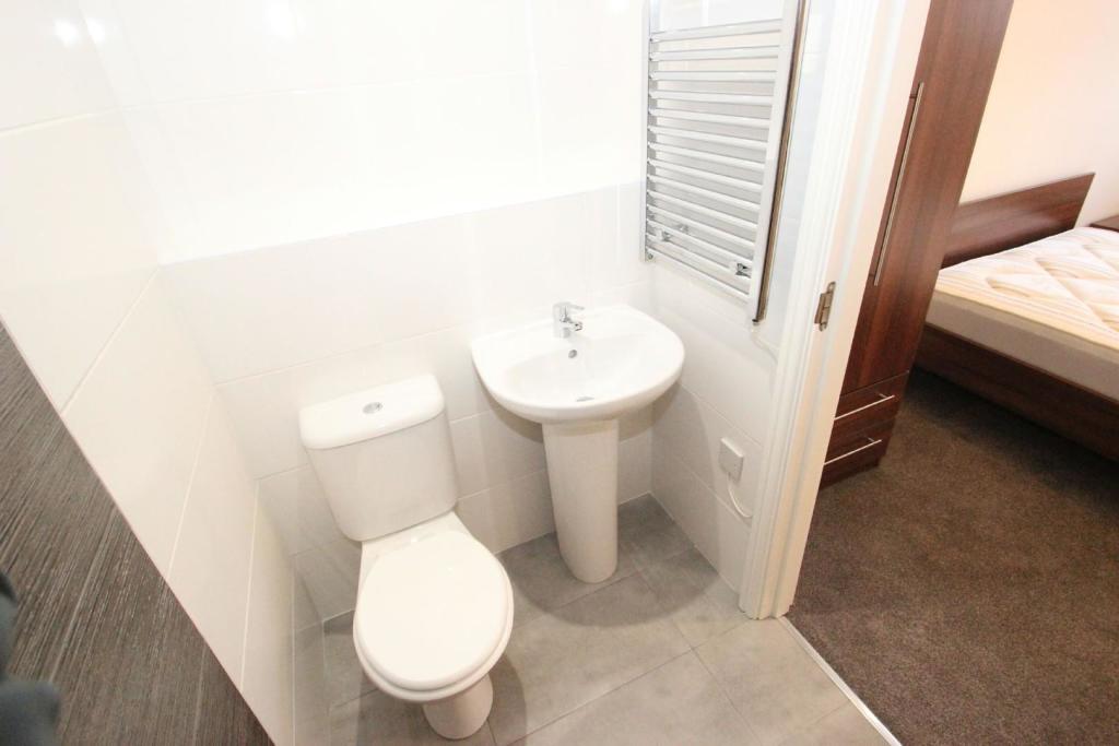 En-Suite Bedroom 2 Aspect 2