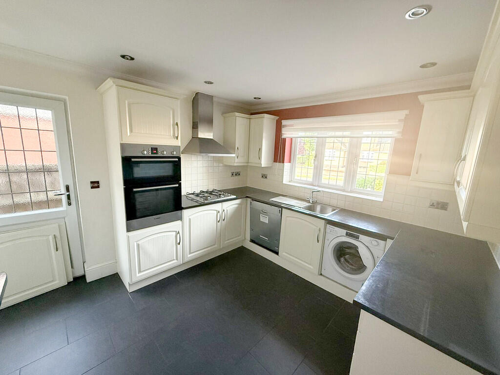 IMG-20250905-WA00...