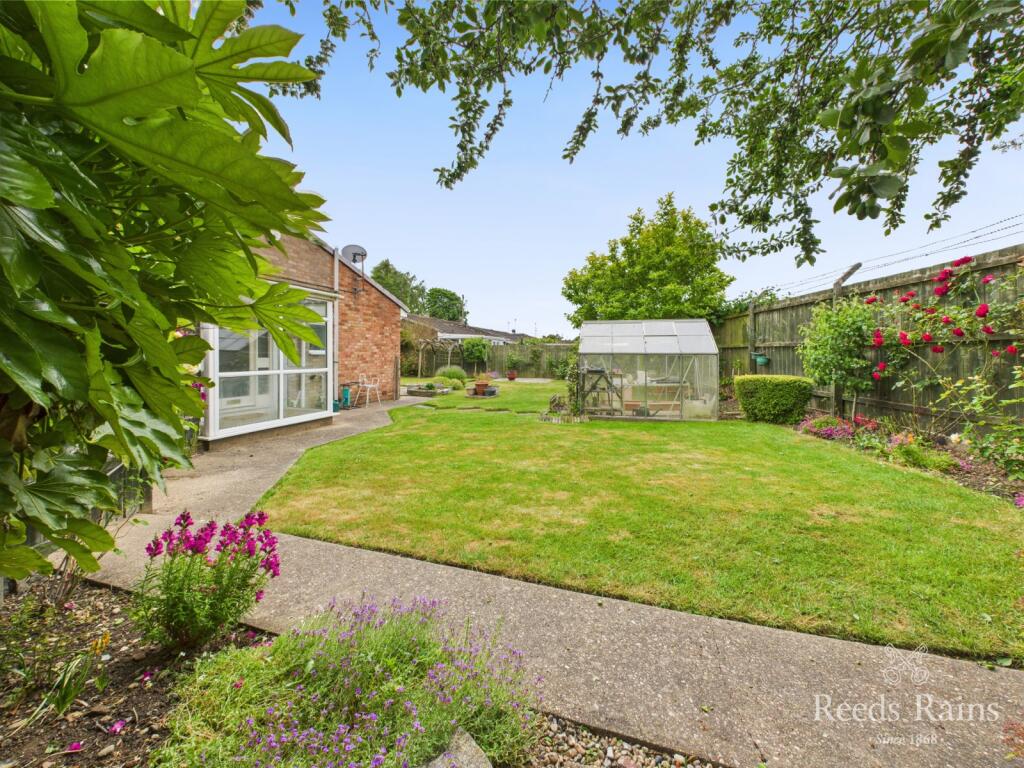 Side/Rear Garden