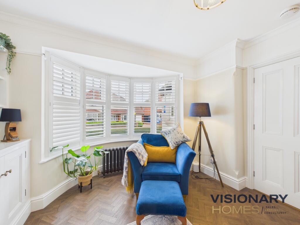 CAM03522G0-PR0220-STILL003