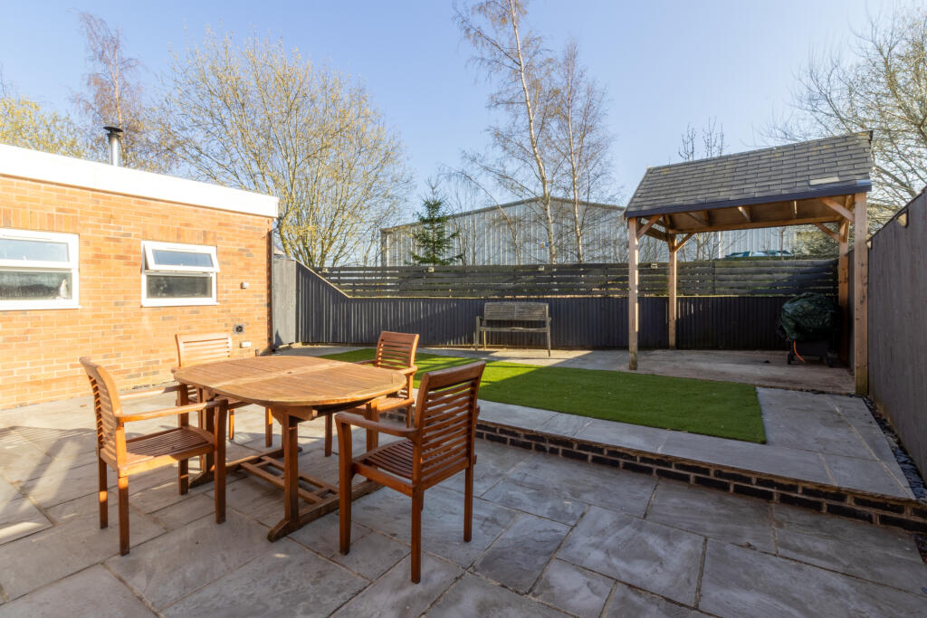 4 Woodlands Grove (3 of 23)
