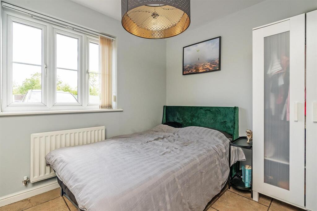 294 Wharf Lane-2_lo.jpg