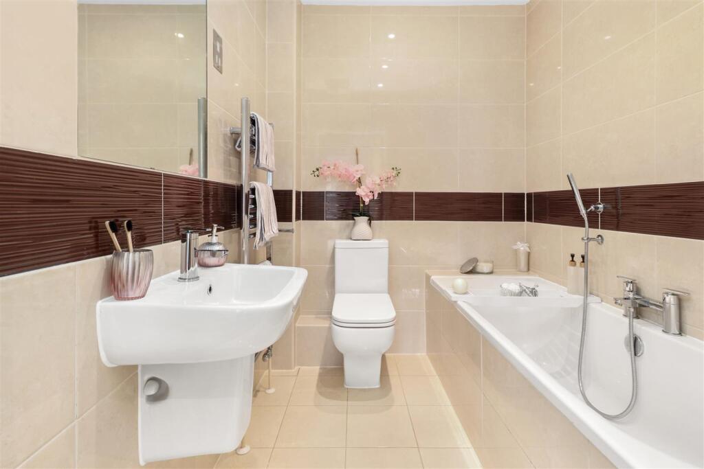 Main Bathroom