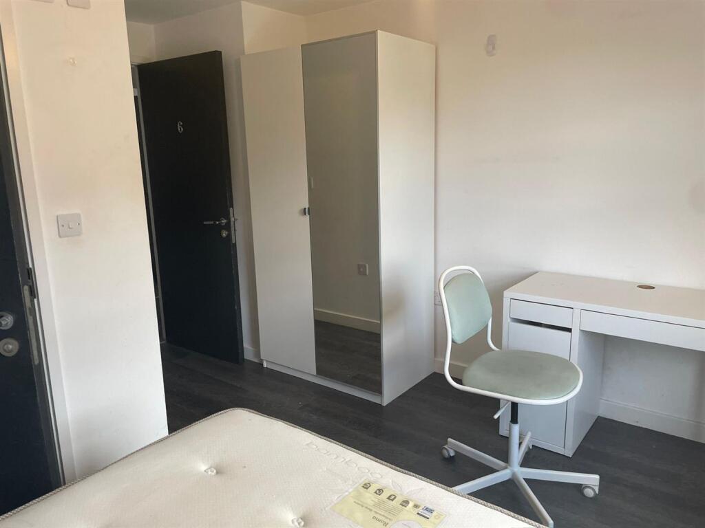 room 6 .jpeg 3 .jpeg