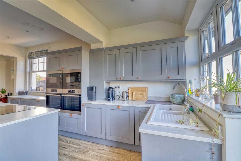Ground Floor WC /