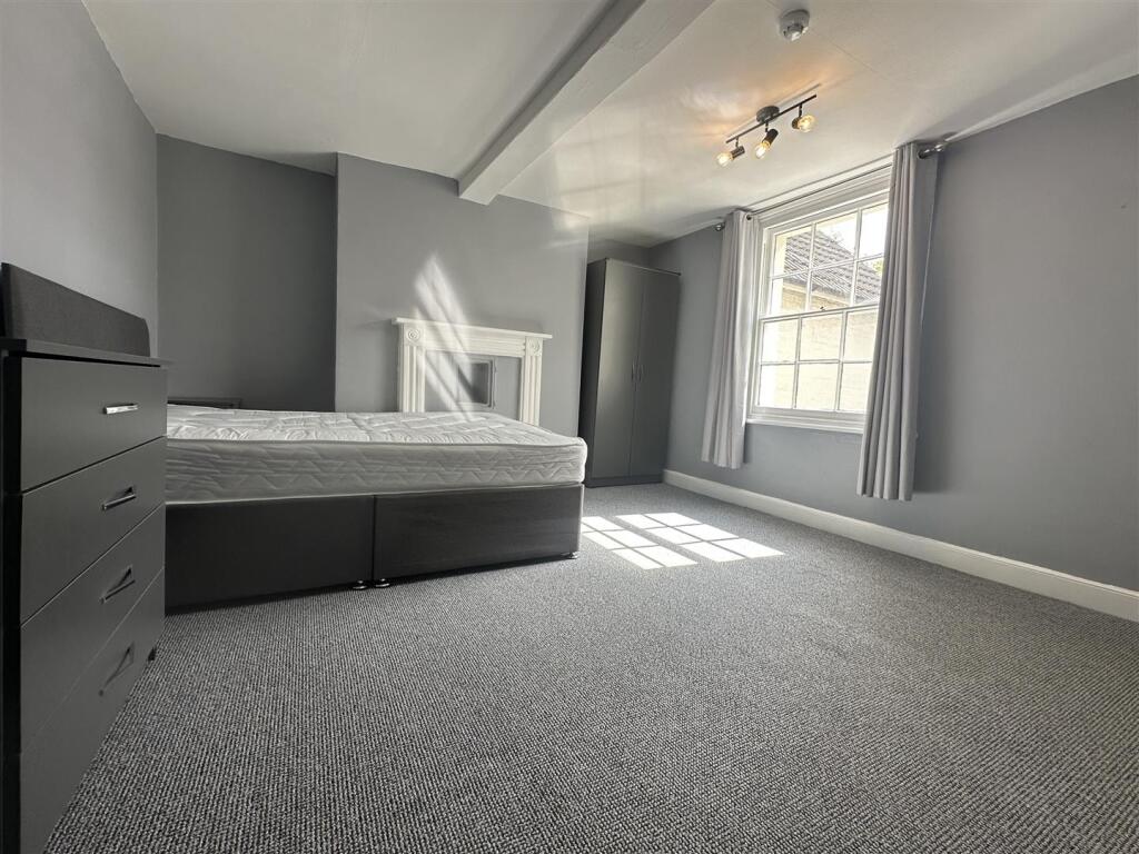 Room I.jpg