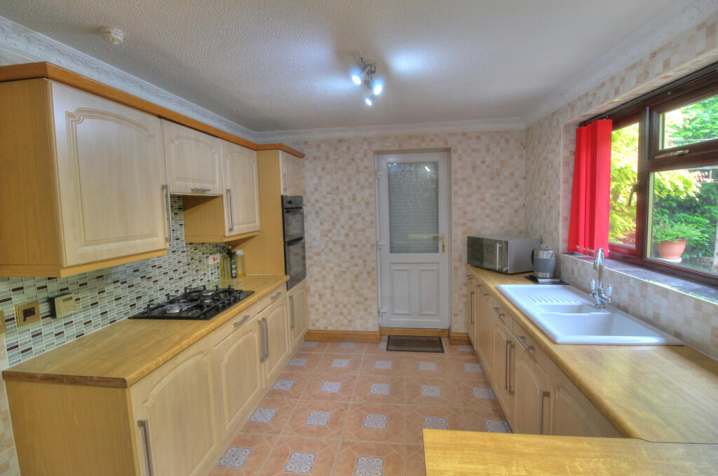 Kitchen breakfast room