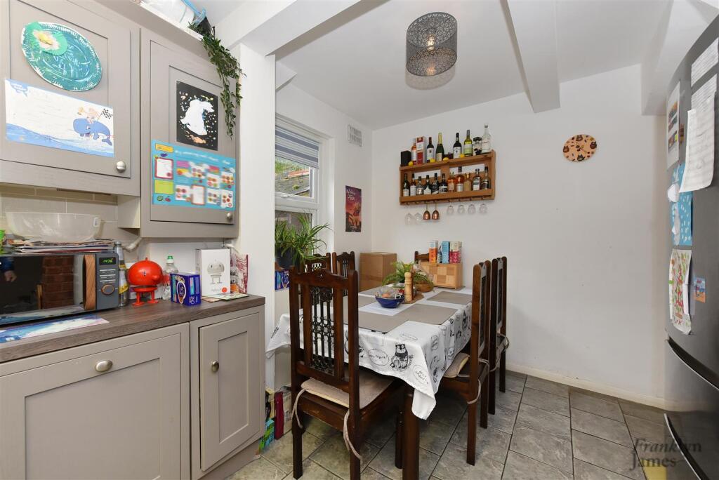 Hesperus Crescent (2).JPG