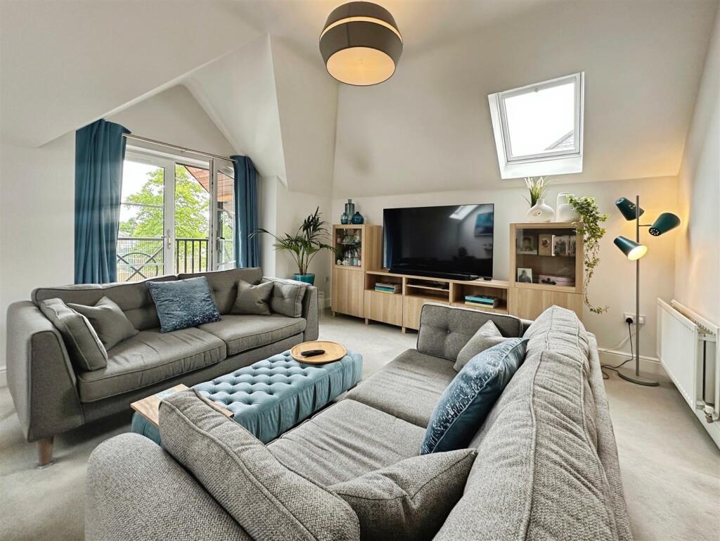 e424b462--44E9-8CFC-86239D252B2C-20060-000005DE90A