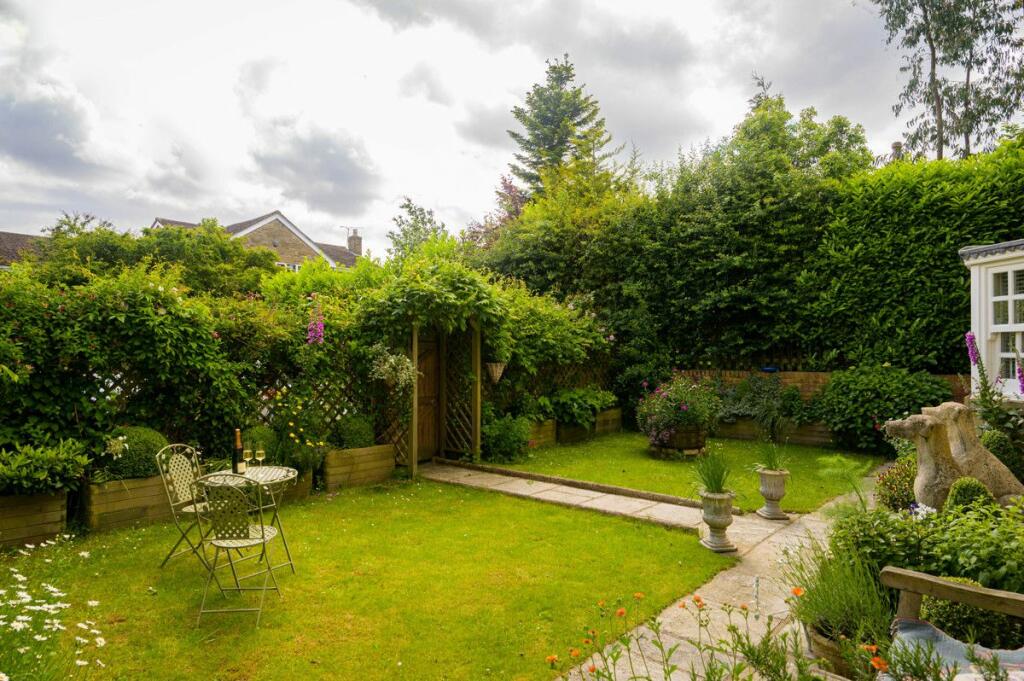 Front garden 