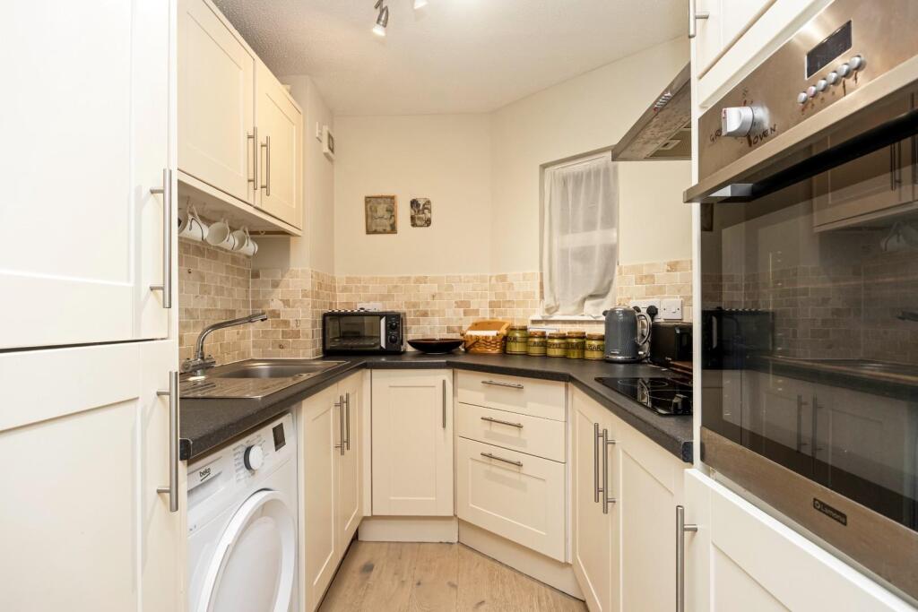 Cagefoot Lane_Raynor Court_Flat 6-007.JPG