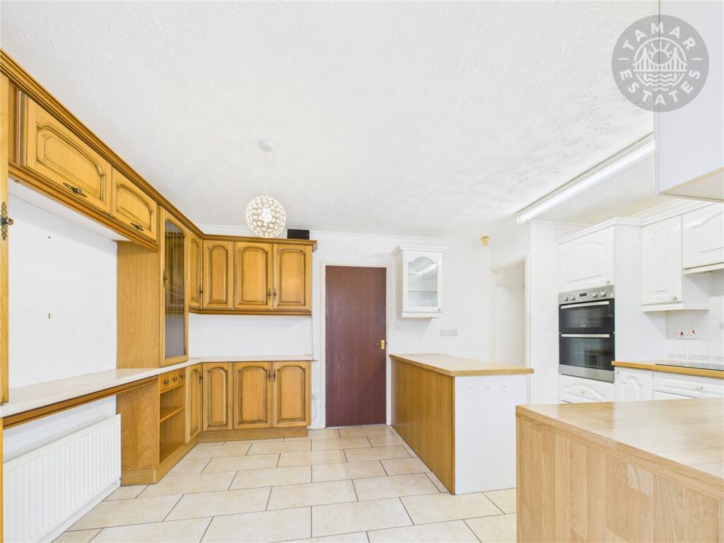 Kitchen/Breakfast Rm