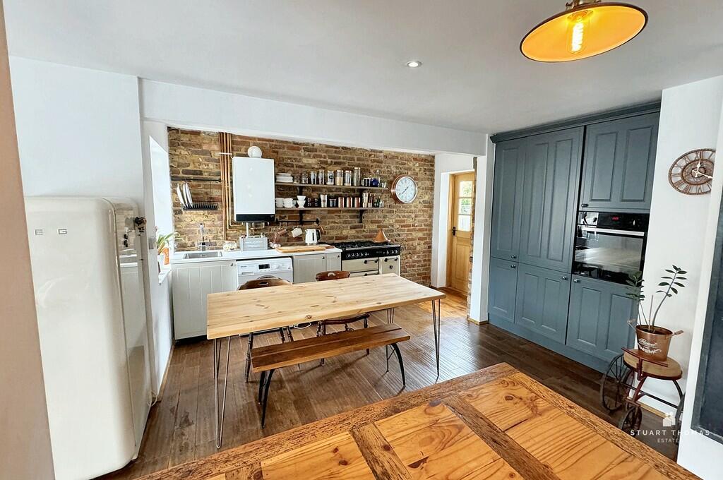 Kitchen 2-2