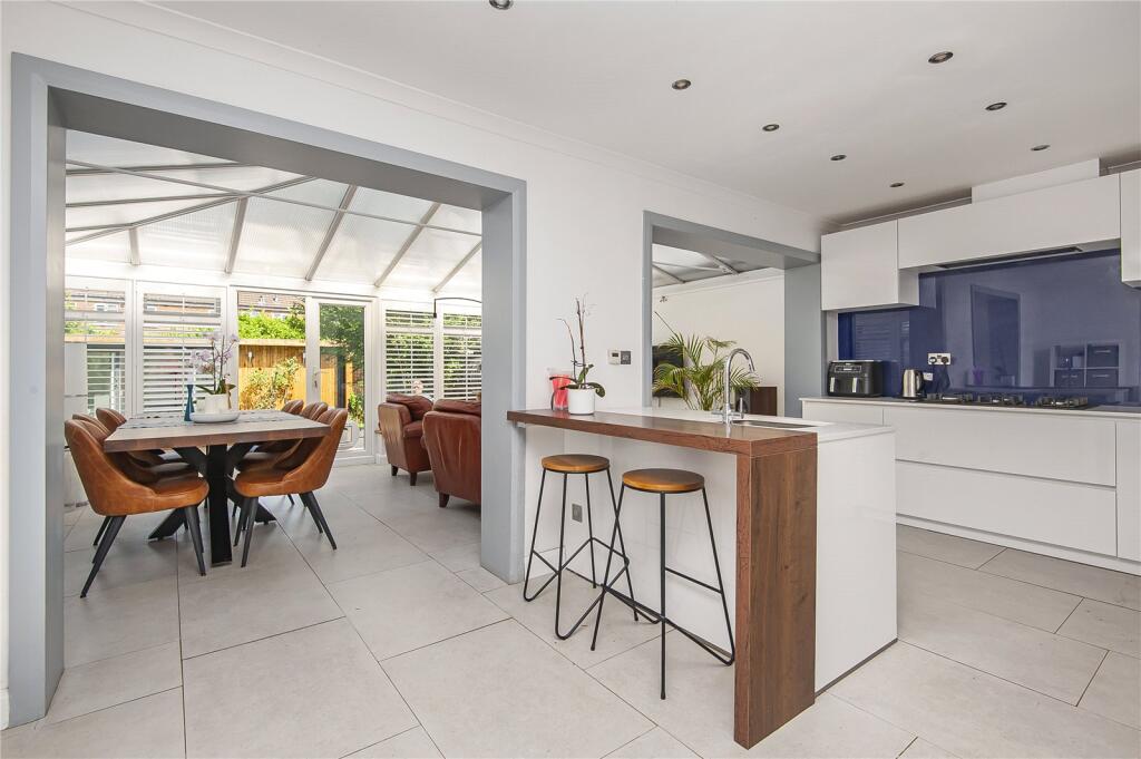 Kitchen/Dining Rm
