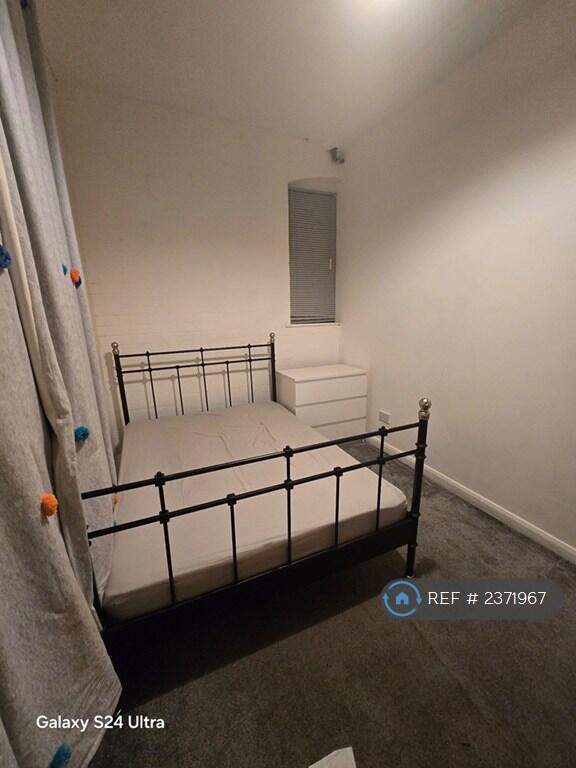 400 Room 2