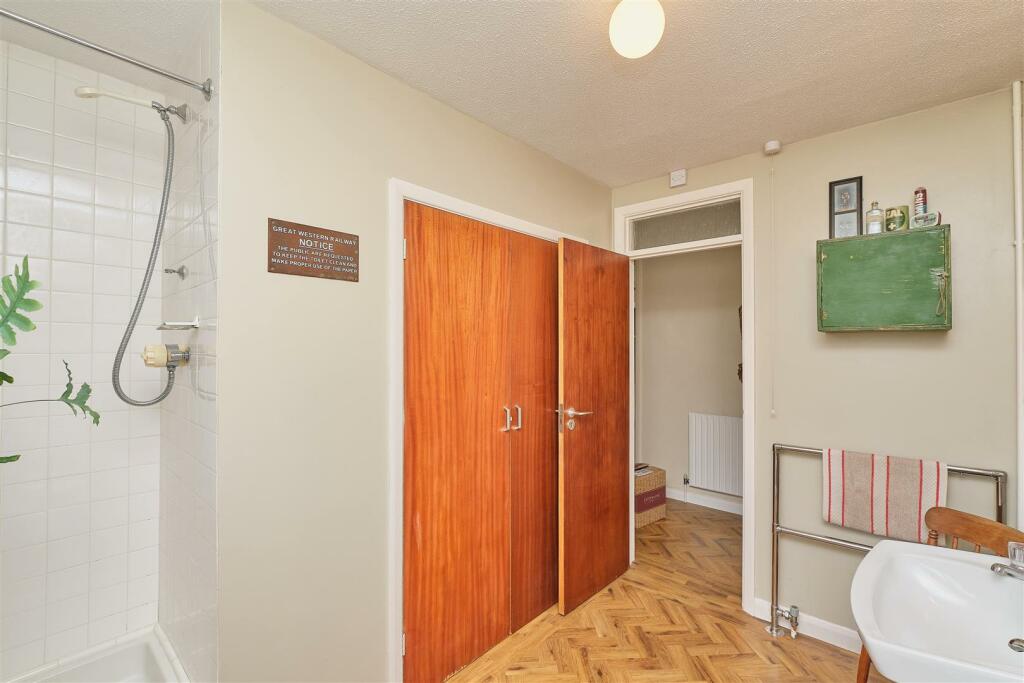 Shower Room/WC