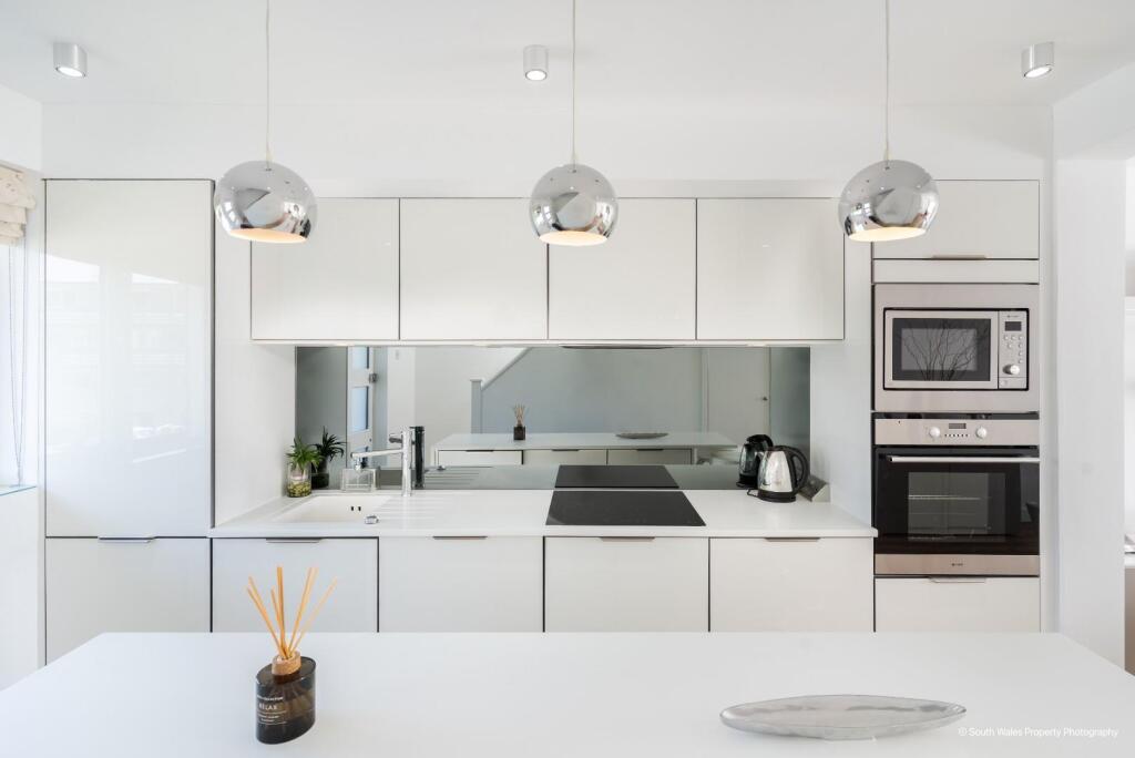 5 St Nicholas House, Penarth-SWPP-HR-02.jpg