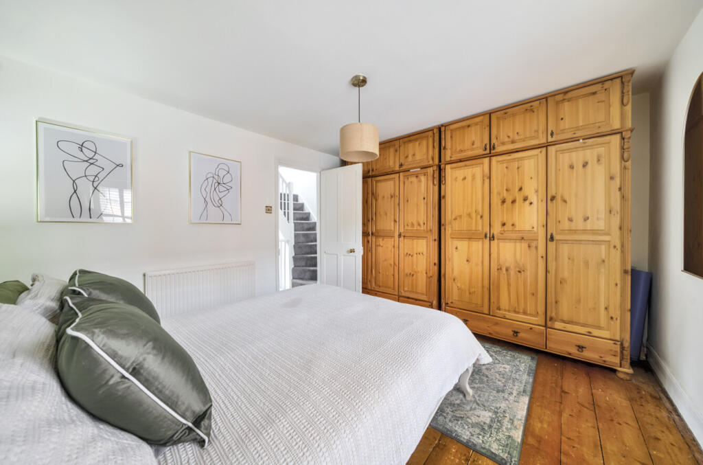 1299025-14-683846...