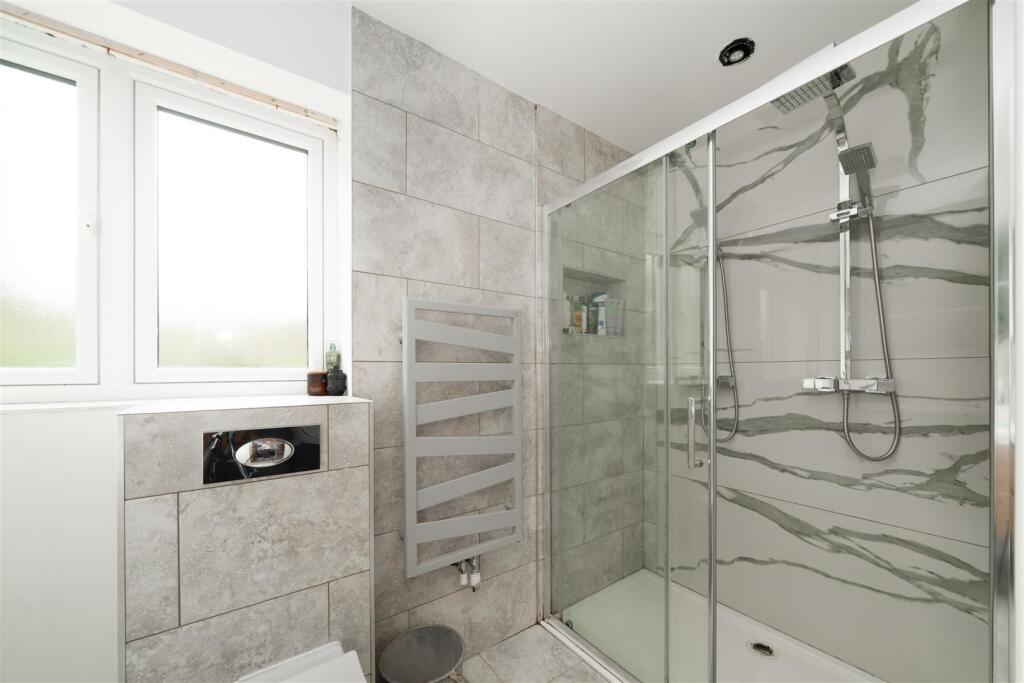 Bedroom1-5.jpg