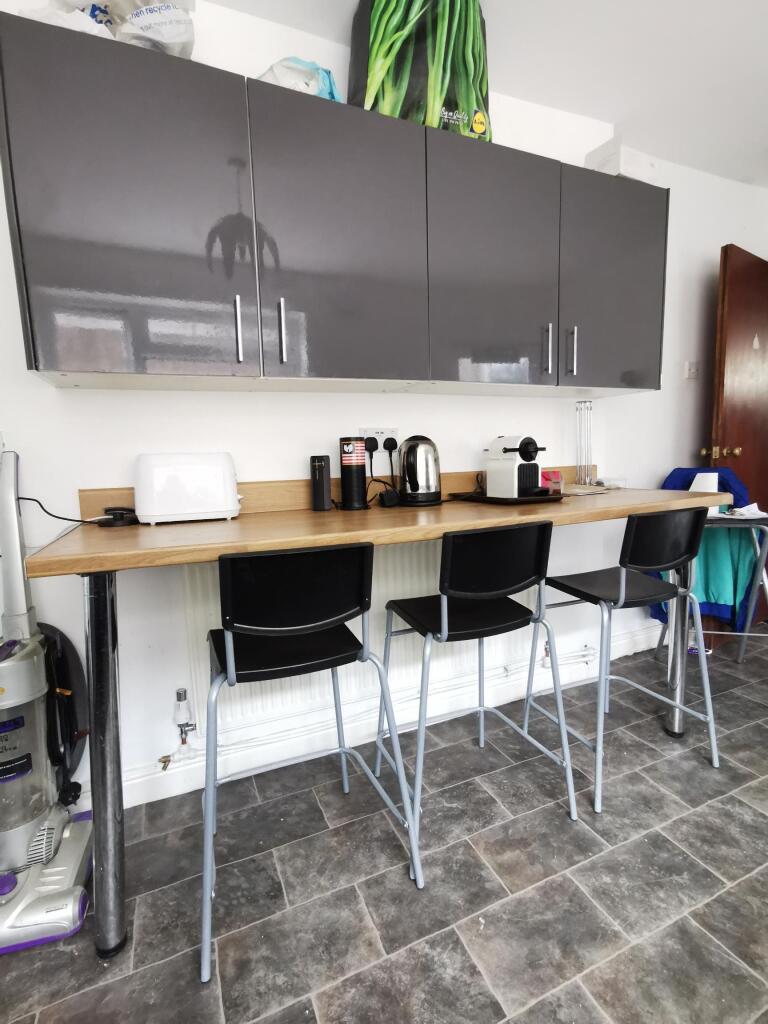 kitchen breakfast ba