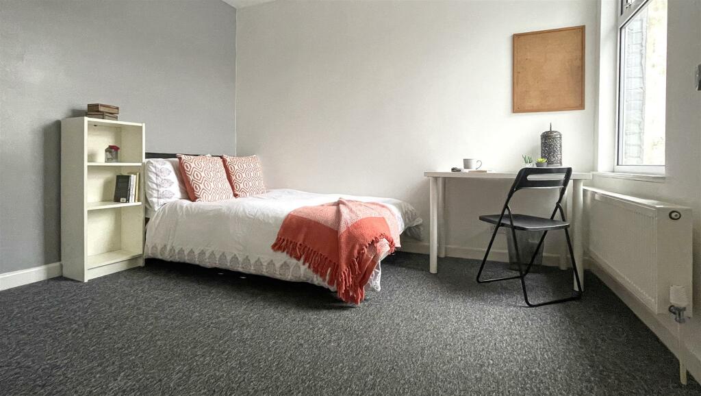 student-5-bed-house-portsmouth-margate-road (3).JP