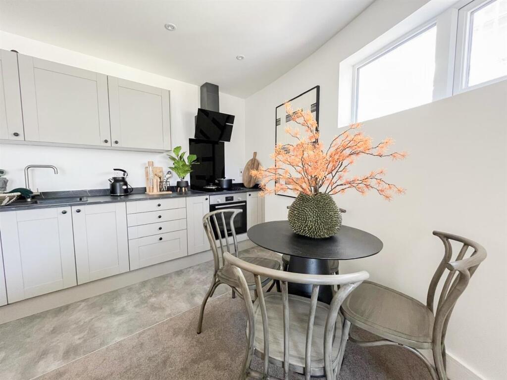 Living Room / Kitchen