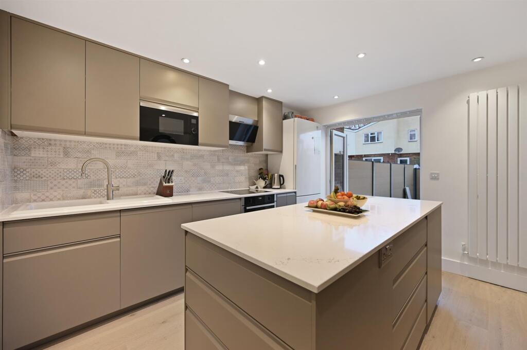 BCWH - 88, Corbet Close - Kitchen (4).jpg