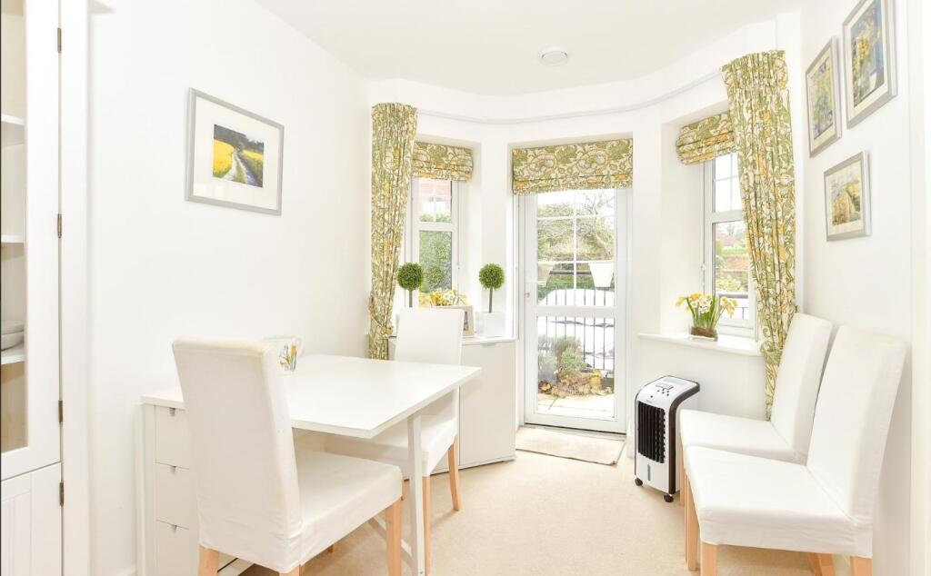Dining Room.jpeg