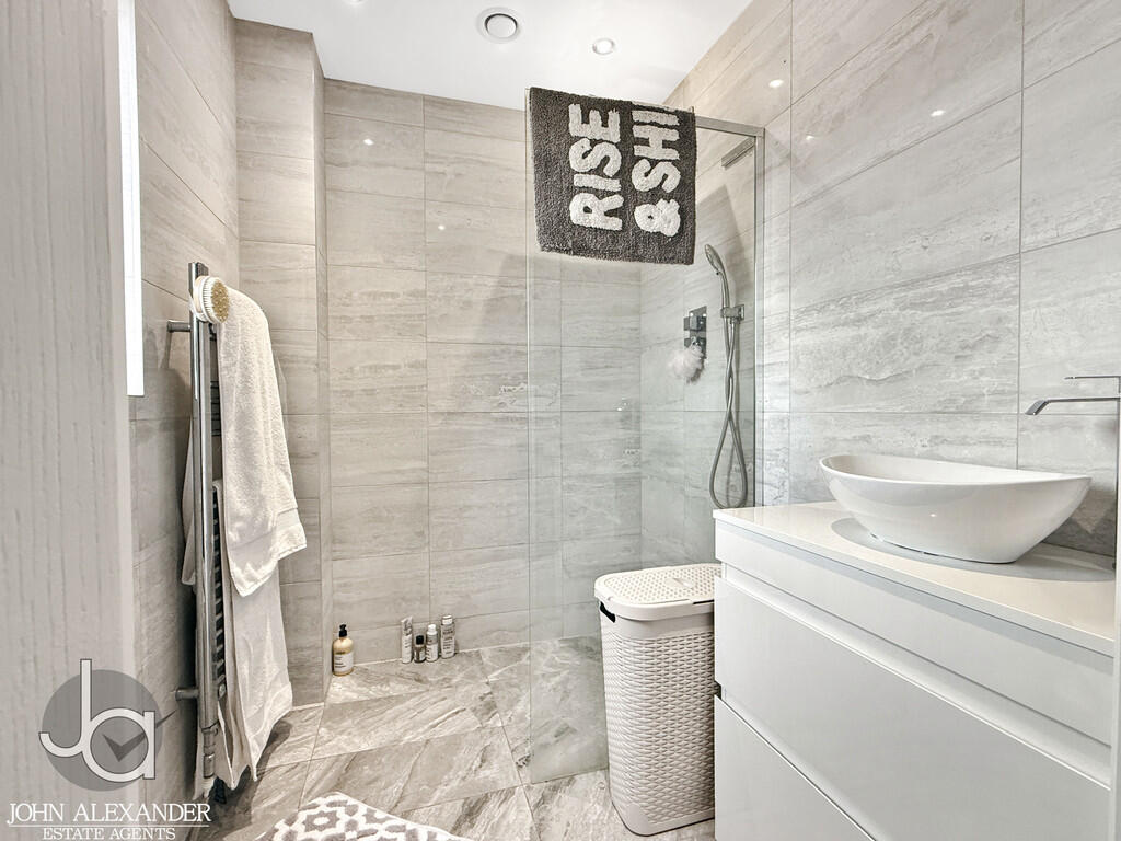 20251013_11235660...