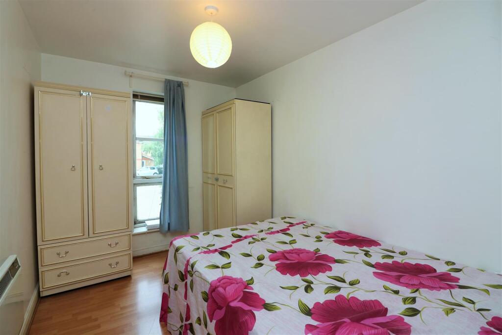 Wheat Sheaf Close.JPG