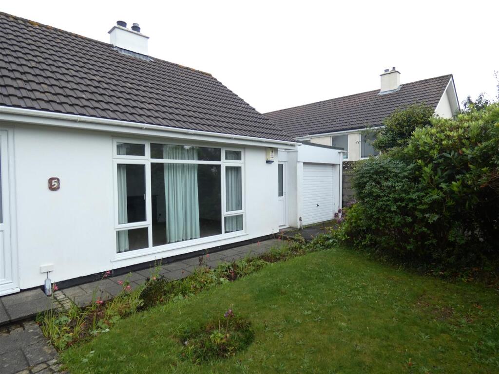 front external 2.JPG