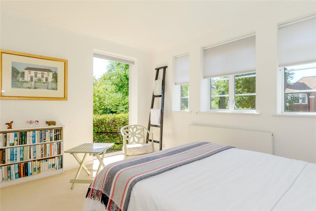 Bedroom /Balcony