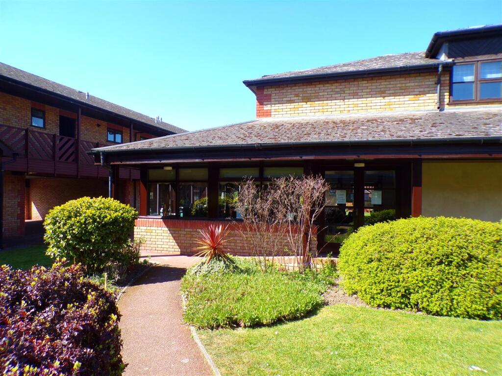 The Ivy Room (Club House)