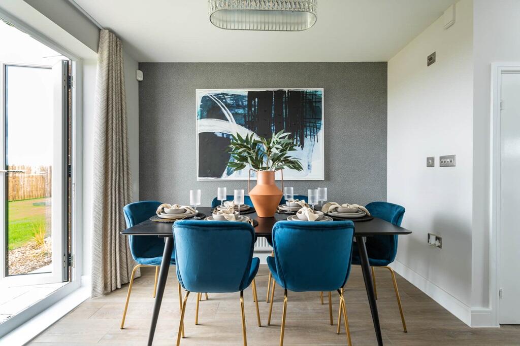 Enjoy family meals overlooking the garden