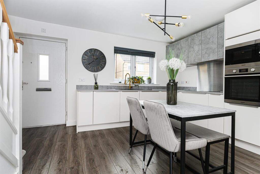 Bramleys Estate Agents - Lapwing Close - Crosland 