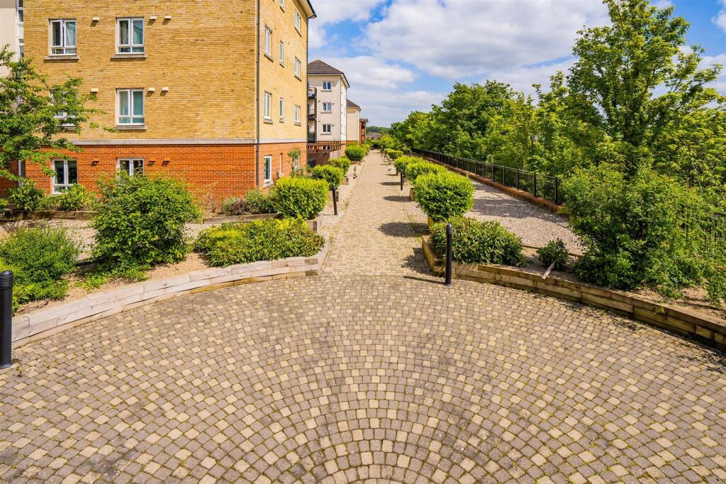 Communal Gardens.jpg